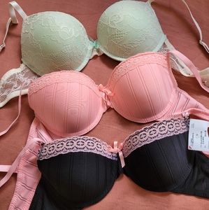 NWT Body Embrace 34B Set of 3 Bra
